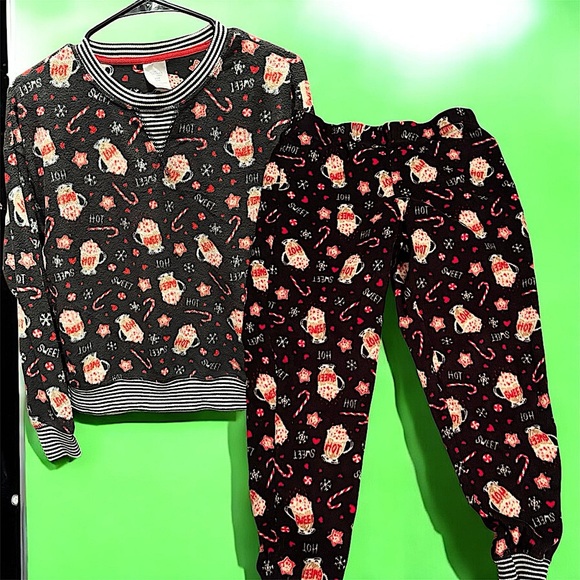 Festive SMALL Pajamas Set - Black and Red - Picture 1 of 6
